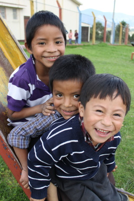 2021 02 17 Jungen beim Spielen